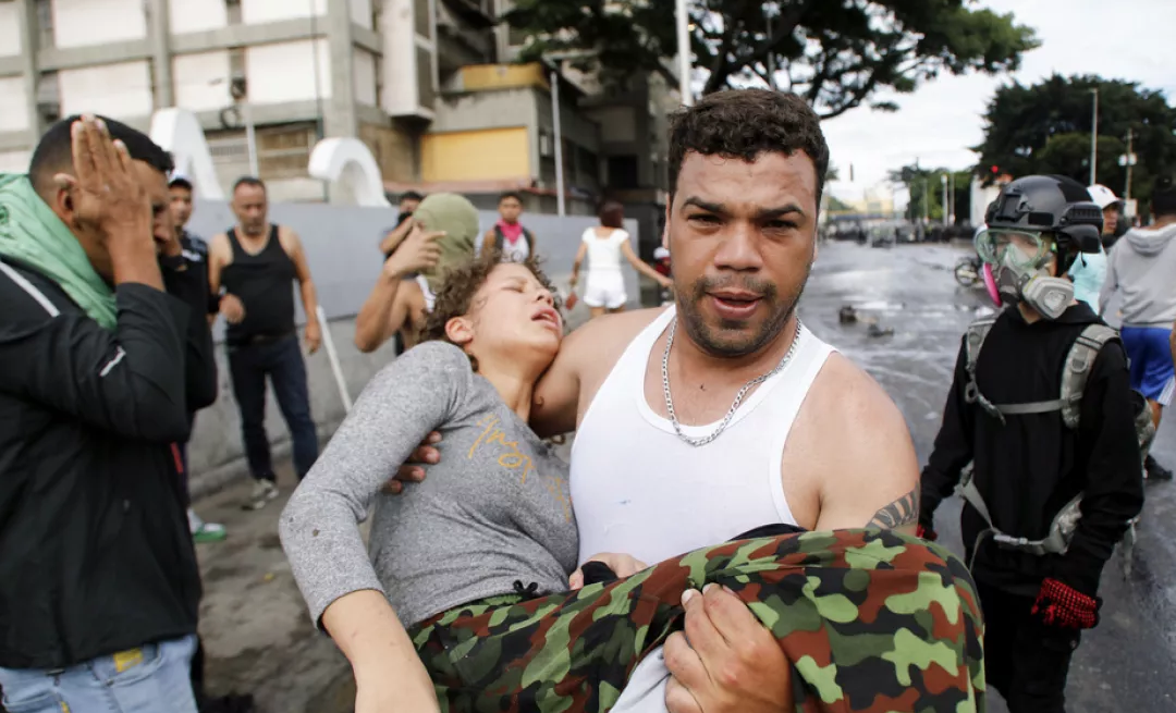 Reportan al menos seis muertos en Venezuela durante el primer día de protestas contra el fraude electoral (+VIDEO)