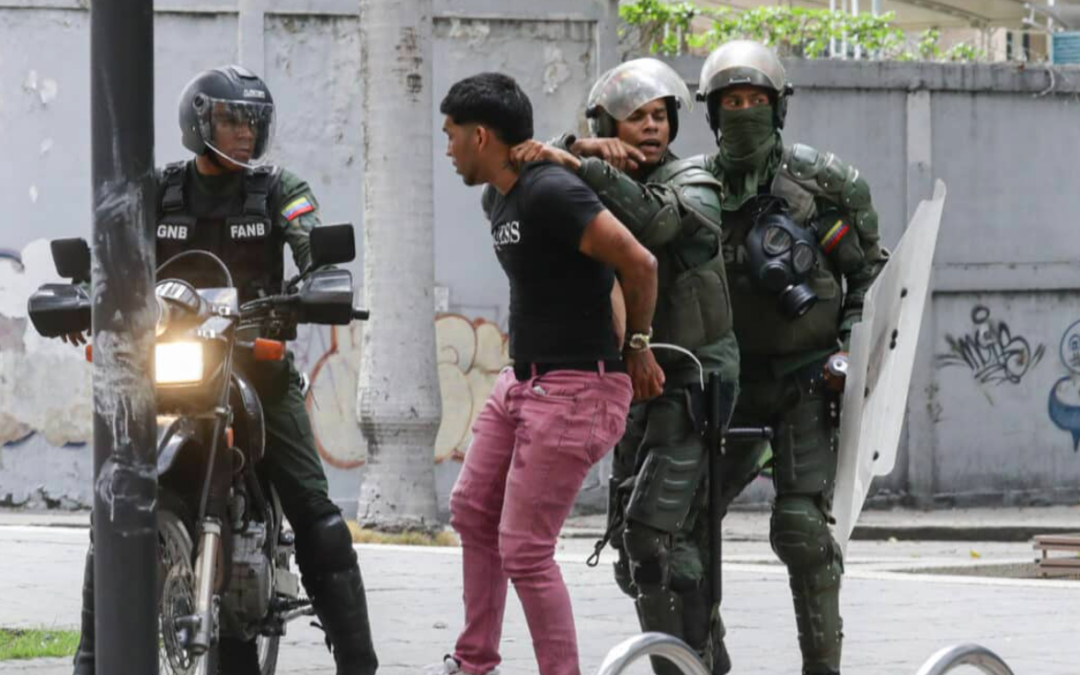 Denuncian cerca de mil detenciones por las protestas en Venezuela tras resultados electorales (+VIDEO)